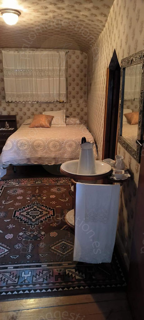 DORMITORIO  (casa principal)